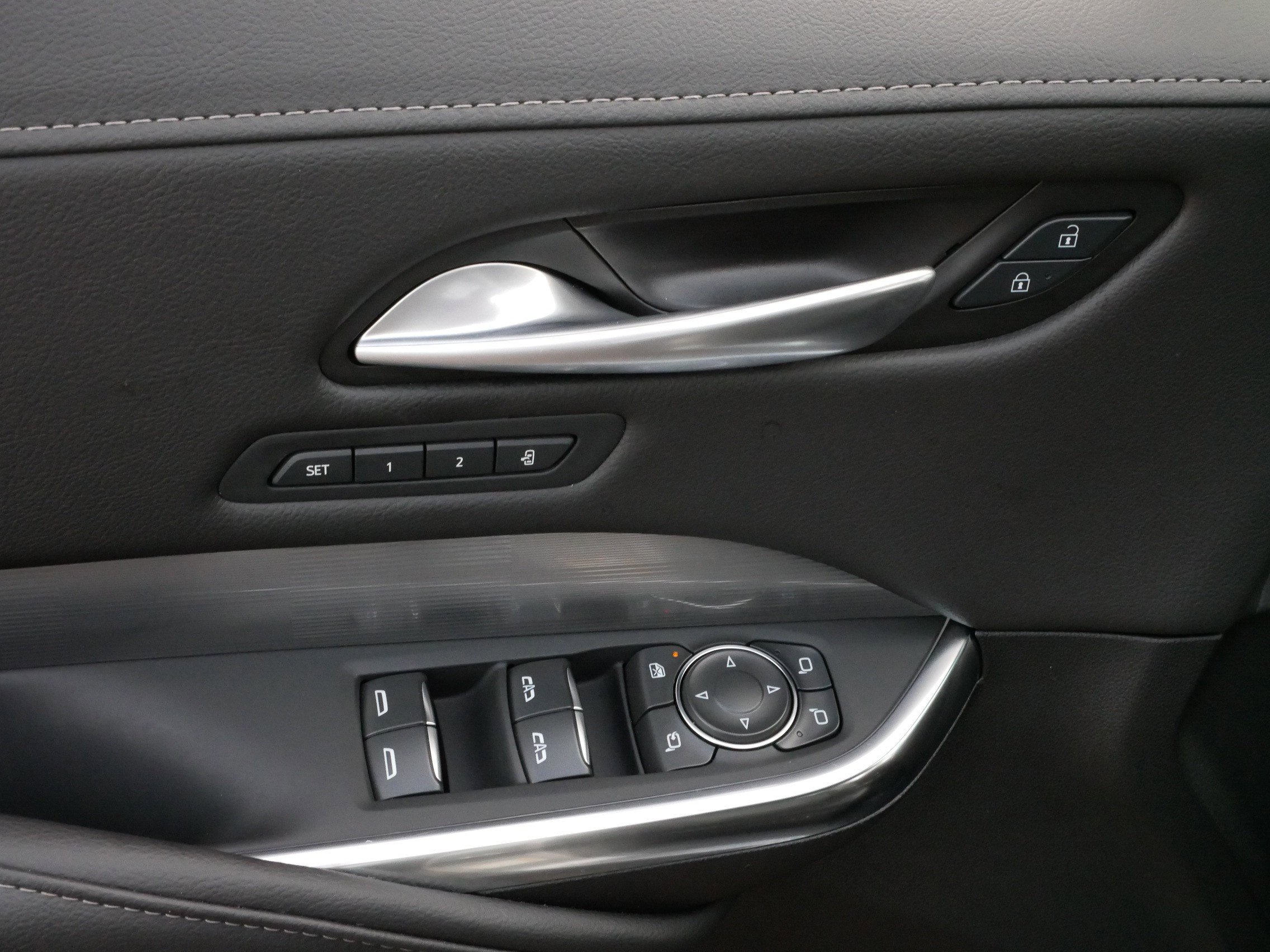2025 Cadillac XT4 Premium Luxury photo 16