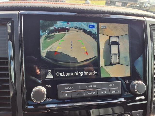 2023 Nissan Titan PRO-4X photo 12