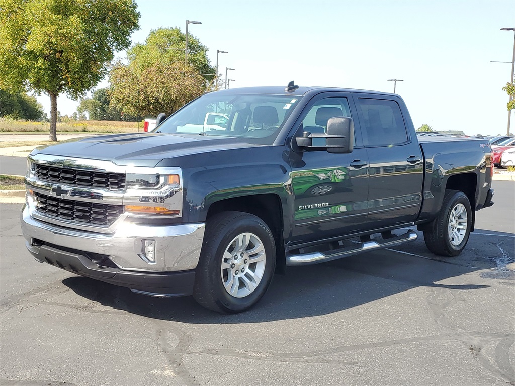 2017 Chevrolet Silverado 1500 LT photo 3