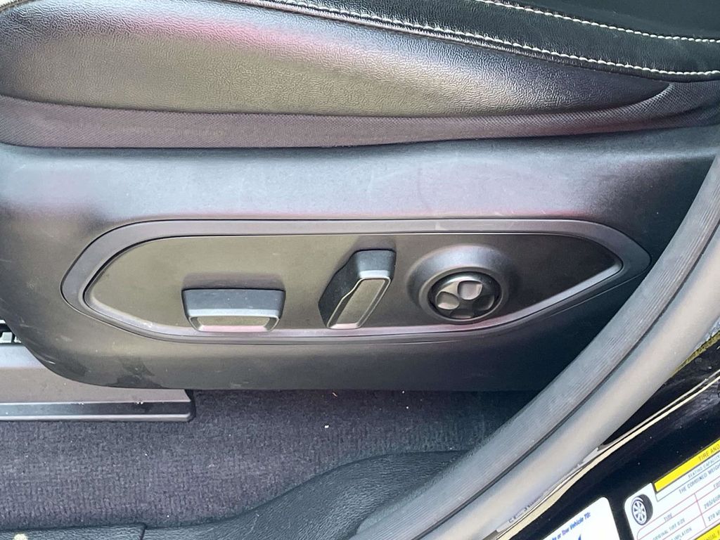 2023 Jeep Cherokee Base photo 22