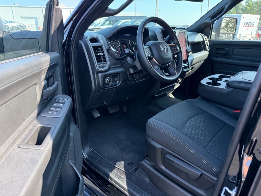2025 Ram 2500 Tradesman photo 4