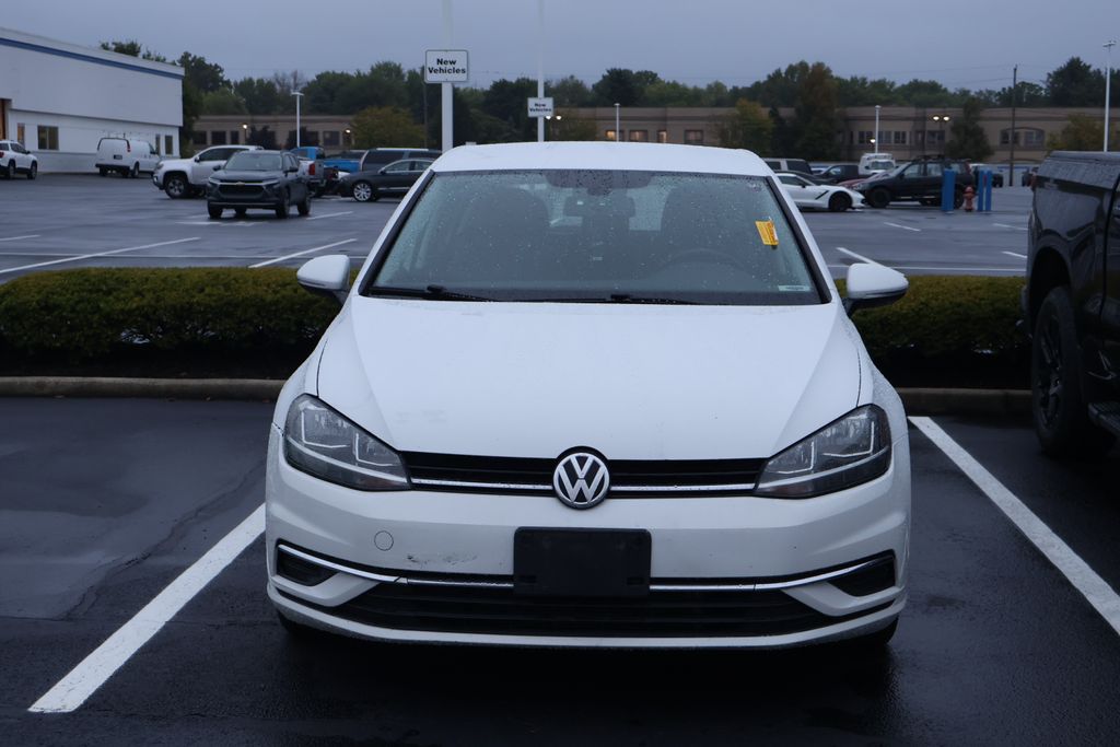 2018 Volkswagen Golf TSI S photo 2