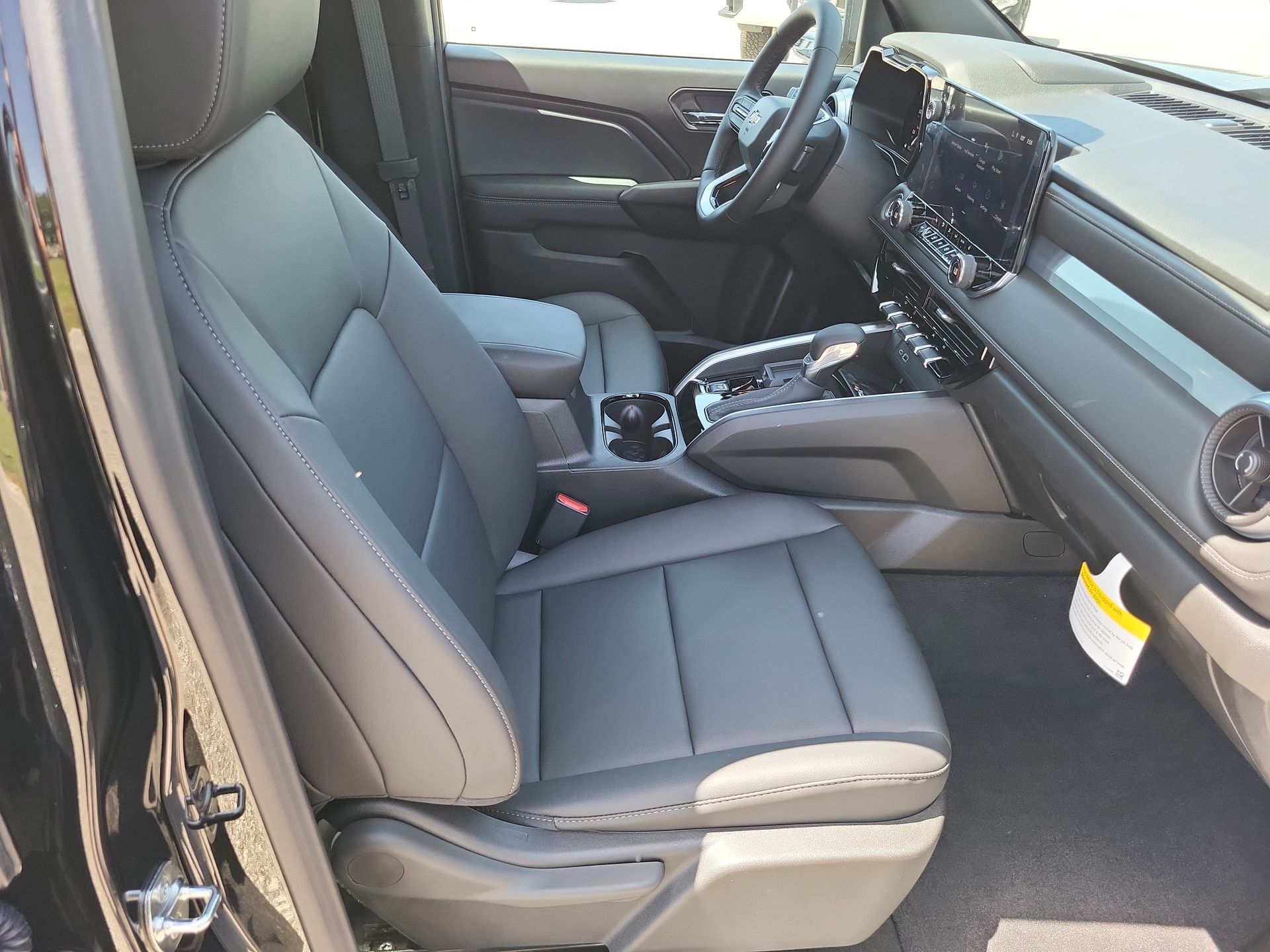 2026 Chevrolet Colorado LT photo 25