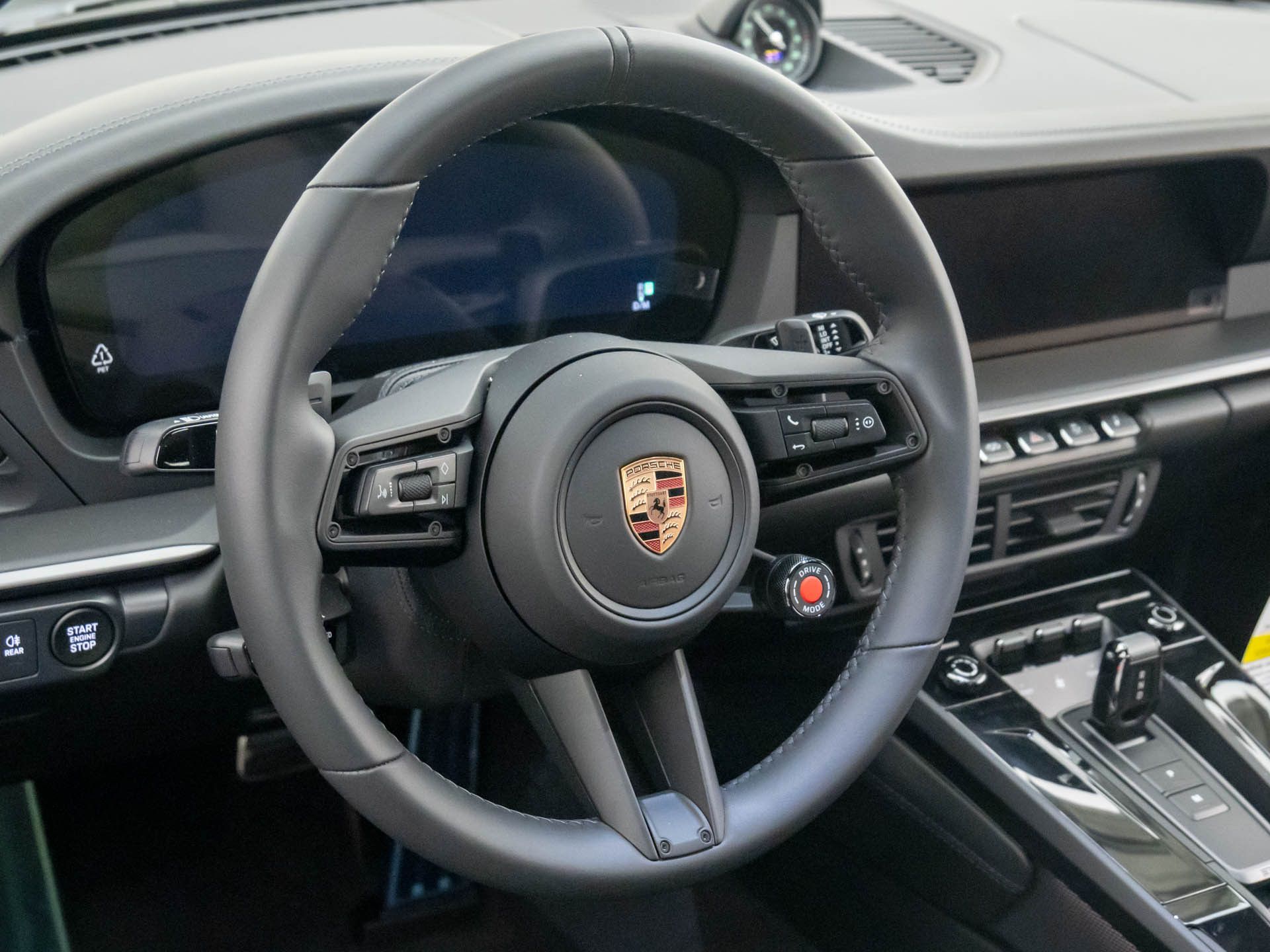 2026 Porsche 911 GTS photo 11