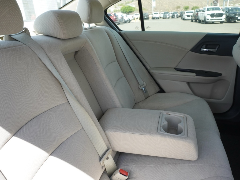 2017 Honda Accord EX photo 23