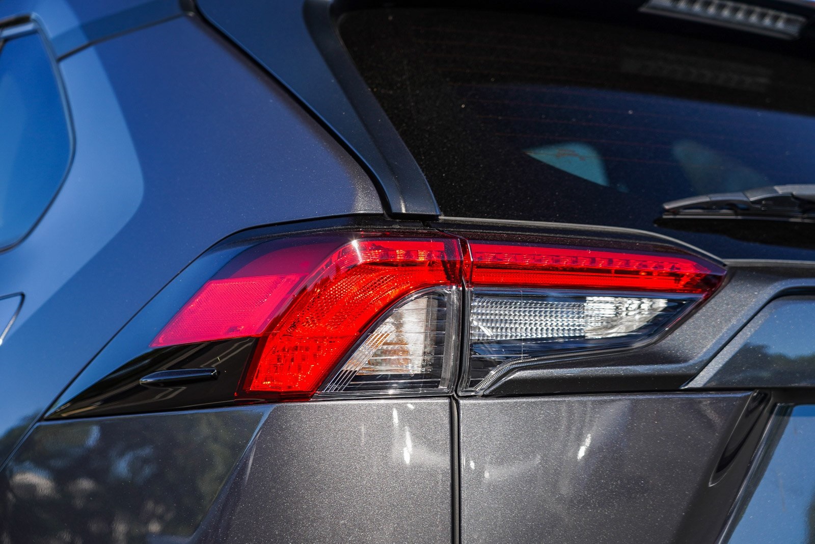 2023 Toyota RAV4 XLE Premium photo 4