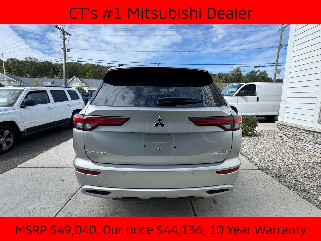 2025 Mitsubishi Outlander SEL Platinum GT photo 2