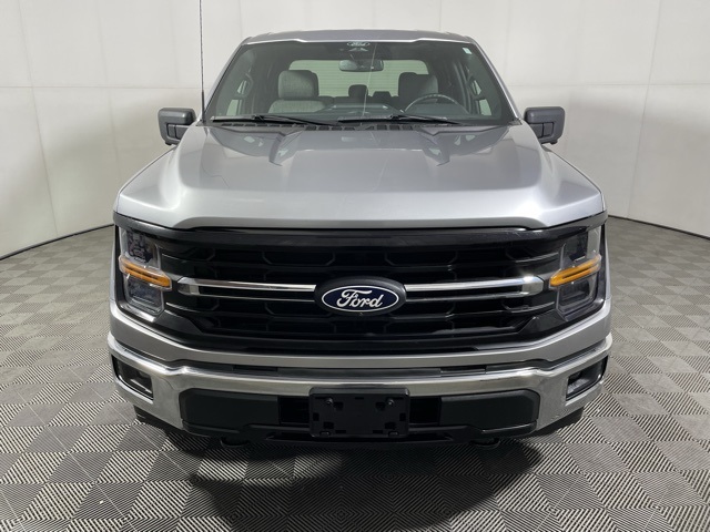2024 Ford F-150 XLT photo 2