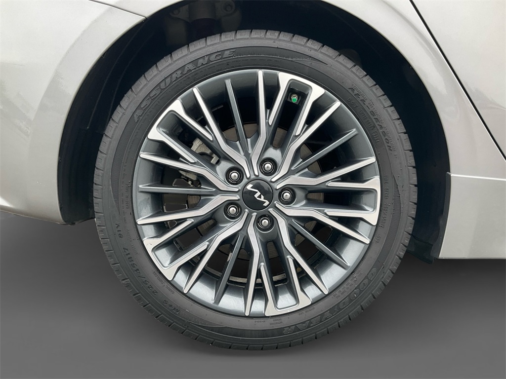 2024 Kia Forte GT-Line photo 10