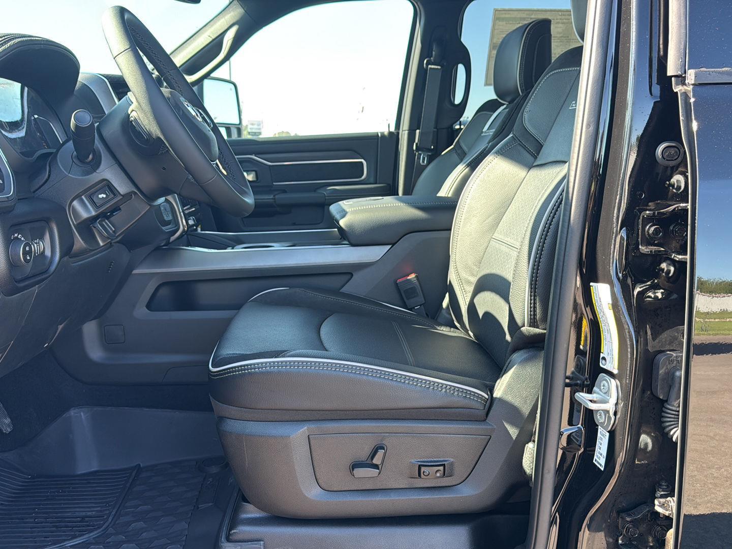 2026 Ram 2500 Laramie photo 8
