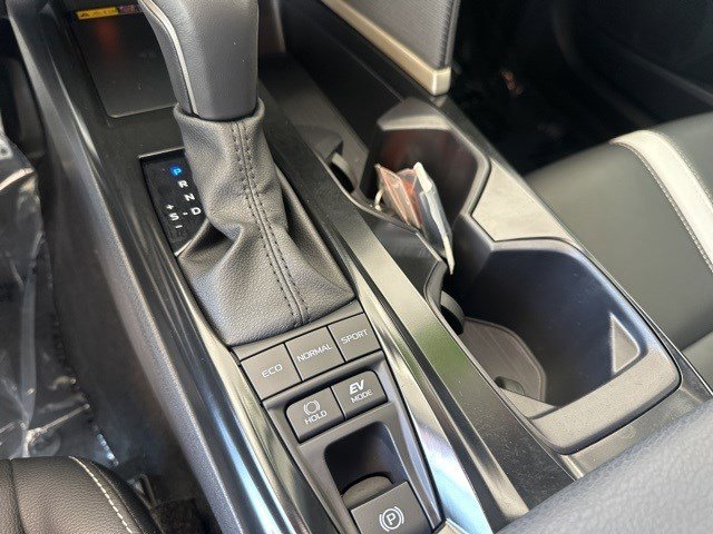 2025 Toyota Camry SE photo 19