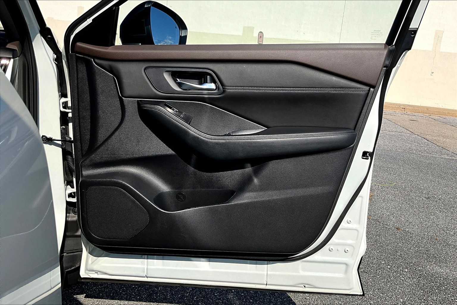 2022 Nissan Rogue SL photo 20