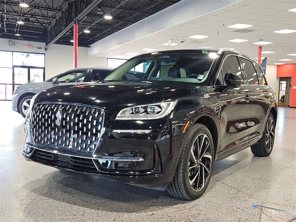 2024 Lincoln Corsair Grand Touring photo 4