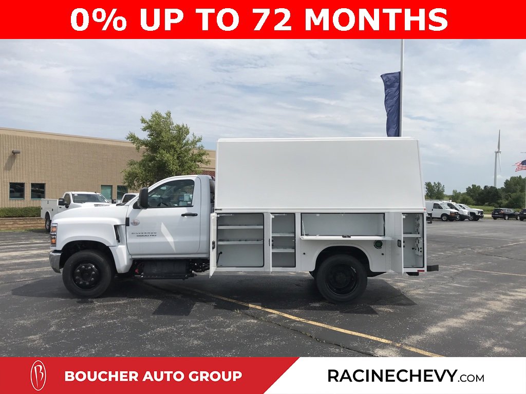 2024 Chevrolet Silverado 4500 Medium Duty Chassis Cab Work Truck's photo