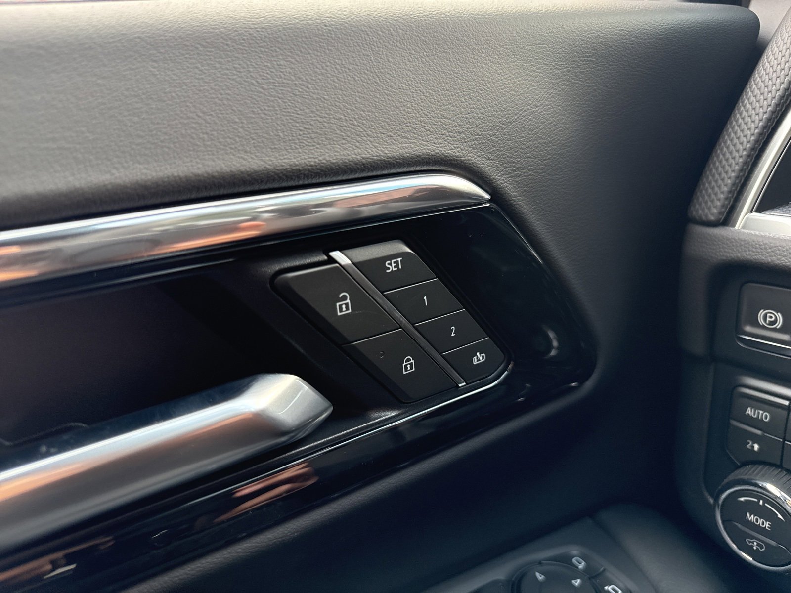 2026 Chevrolet Tahoe RST photo 32