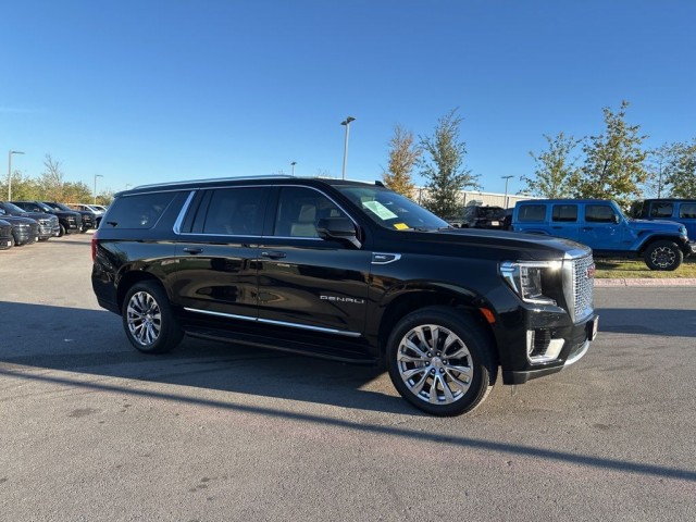 2024 GMC Yukon XL Denali's photo