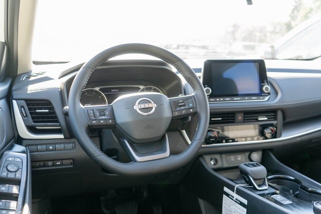 2026 Nissan Rogue SV photo 10