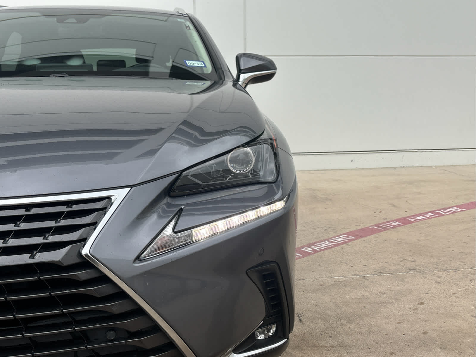 2021 Lexus NX 300h photo 7