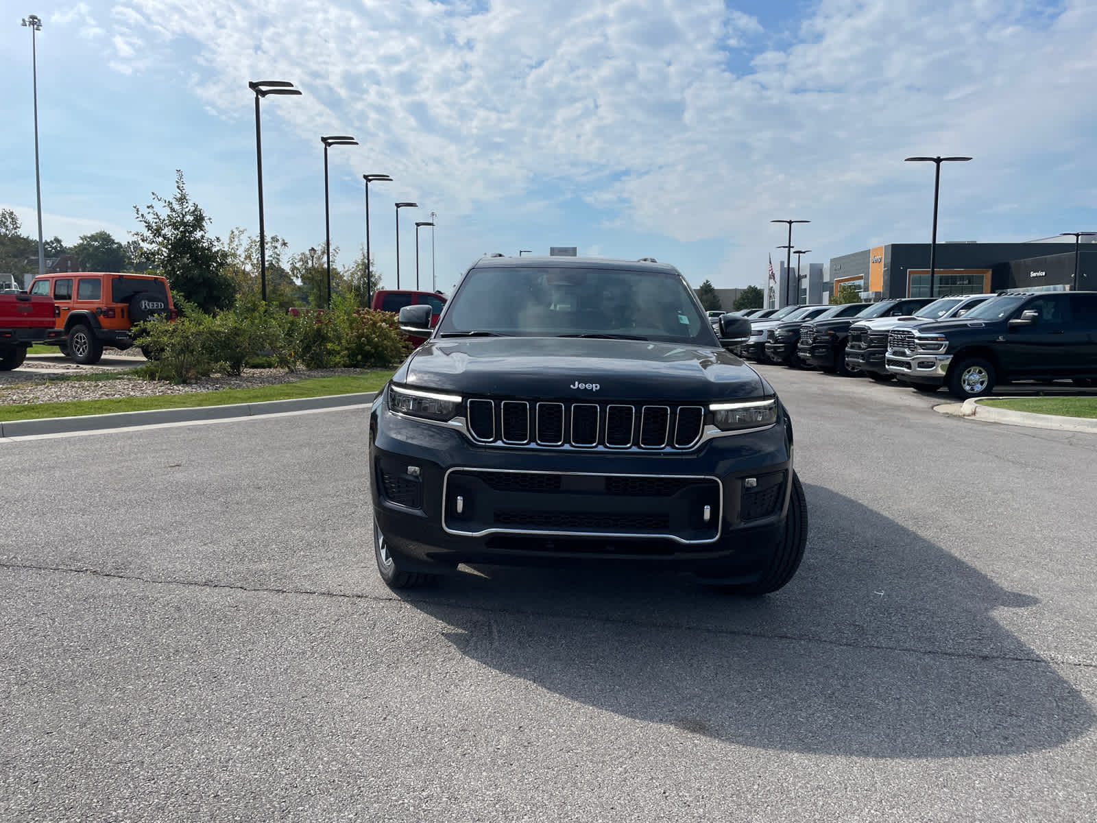 2025 Jeep Grand Cherokee Overland photo 3