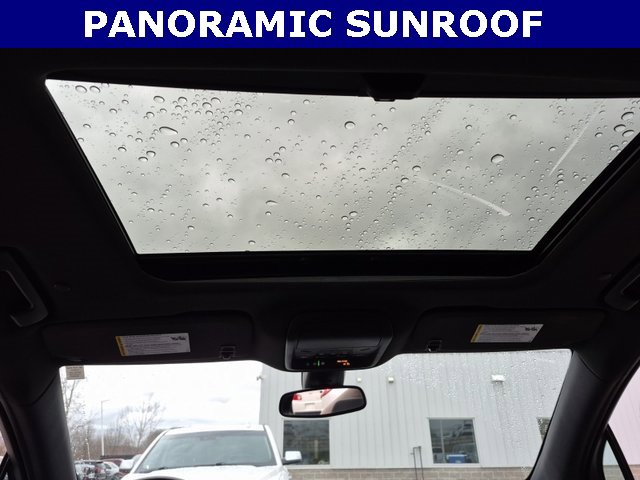 2023 Buick Enclave Essence photo 3