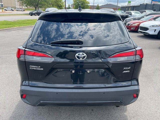 2022 Toyota Corolla Cross XLE photo 7