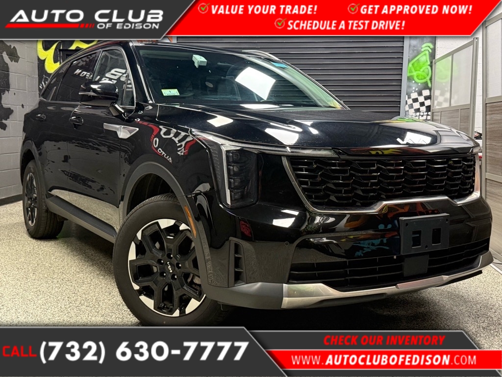 2024 Kia Sorento S's photo