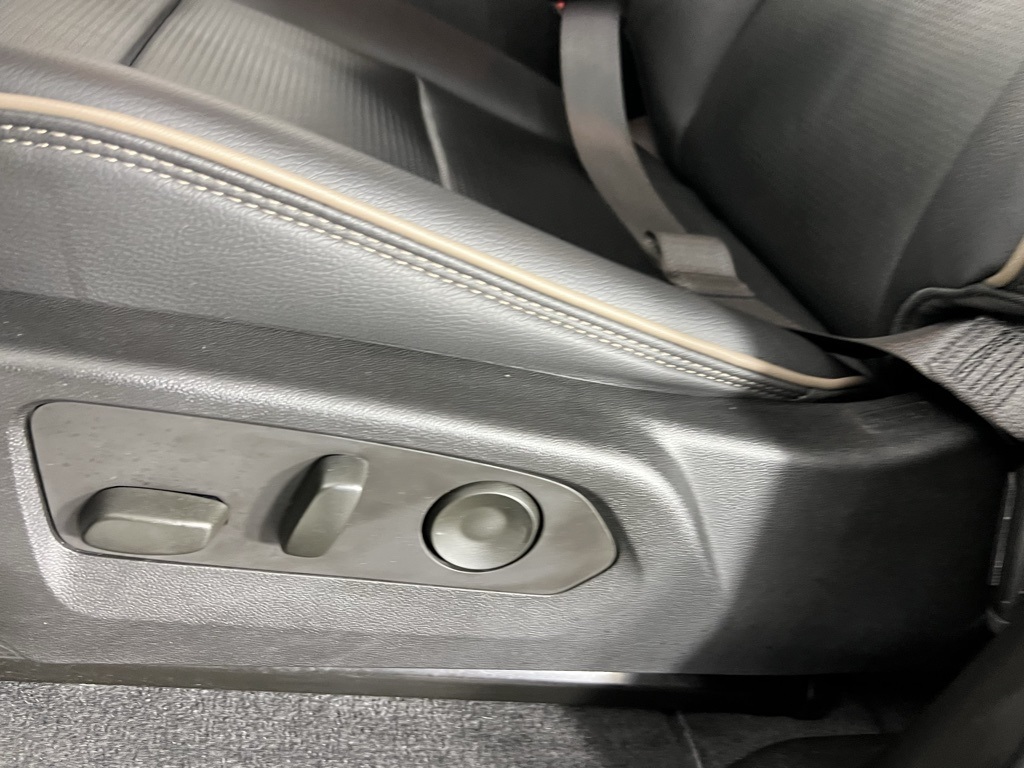 2023 Gmc Canyon Denali photo 19