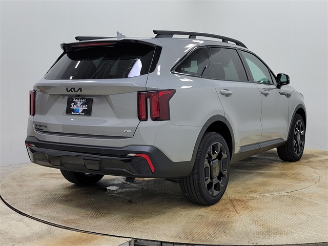 2026 Kia Sorento EX photo 4