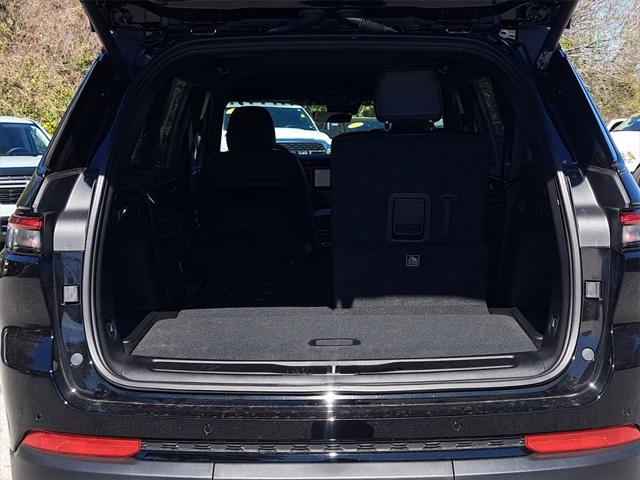 2025 Jeep Grand Cherokee Limited photo 9
