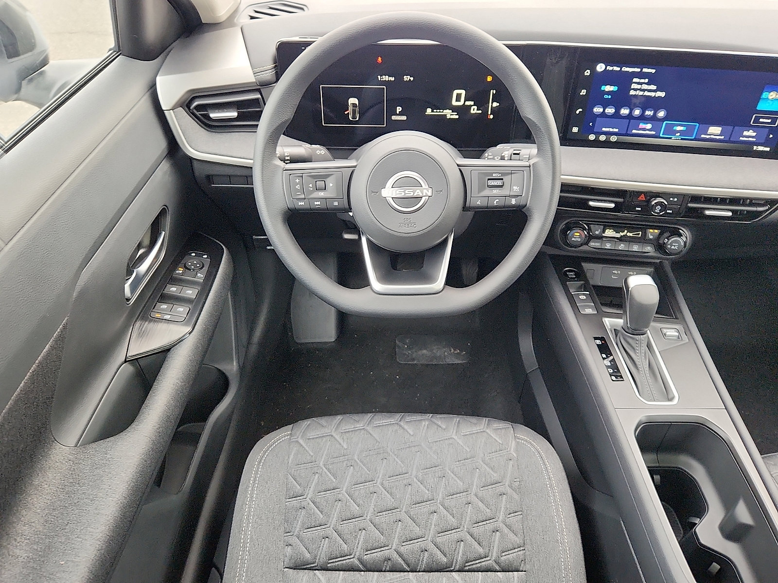 2026 Nissan Kicks SV photo 4