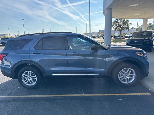 2025 Ford Explorer photo 19