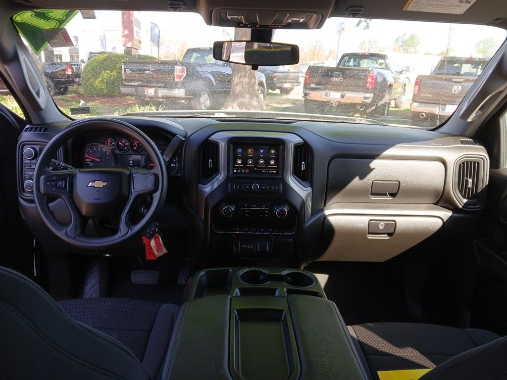 2021 Chevrolet Silverado 1500 Custom photo 11