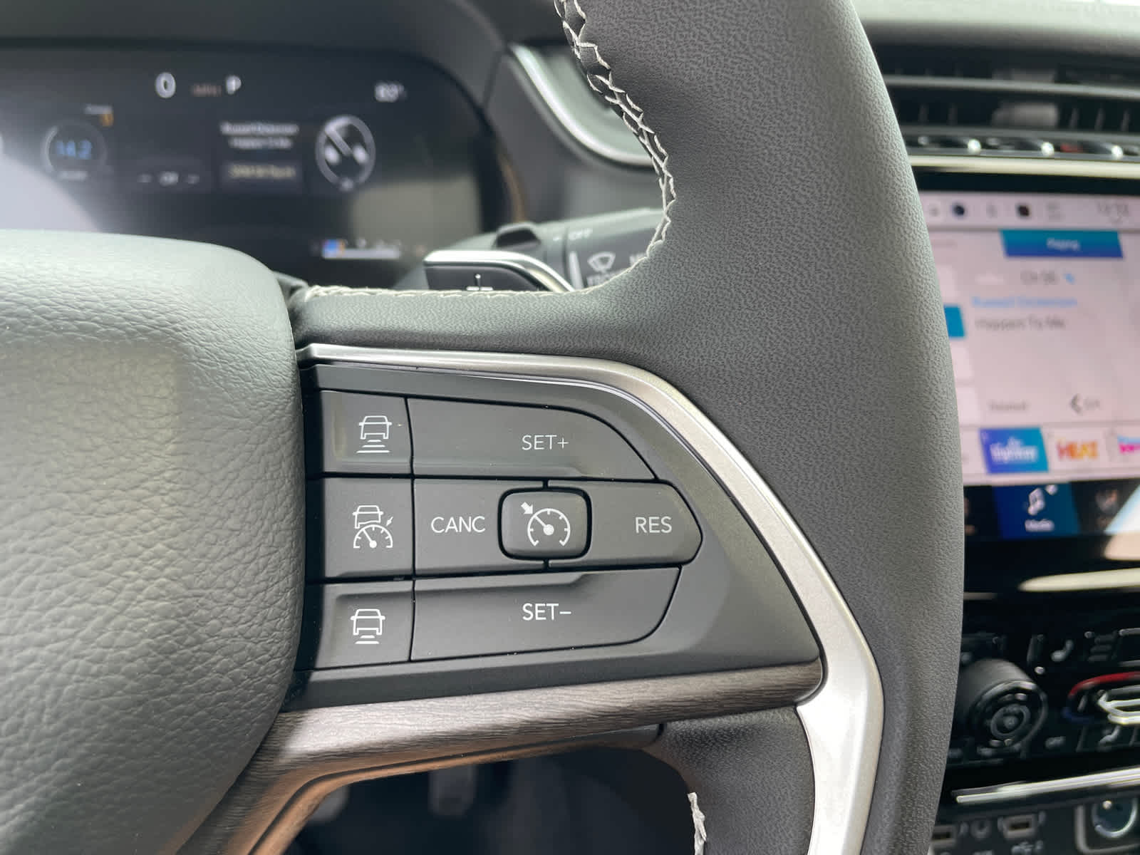 2025 Jeep Grand Cherokee Limited photo 23