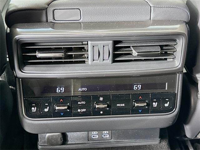 2023 Lexus LX 600 Premium photo 23