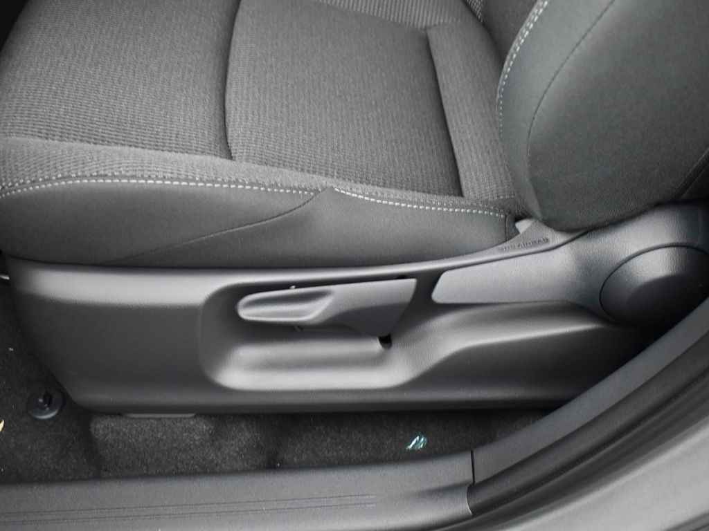 2025 Subaru Solterra Premium photo 8