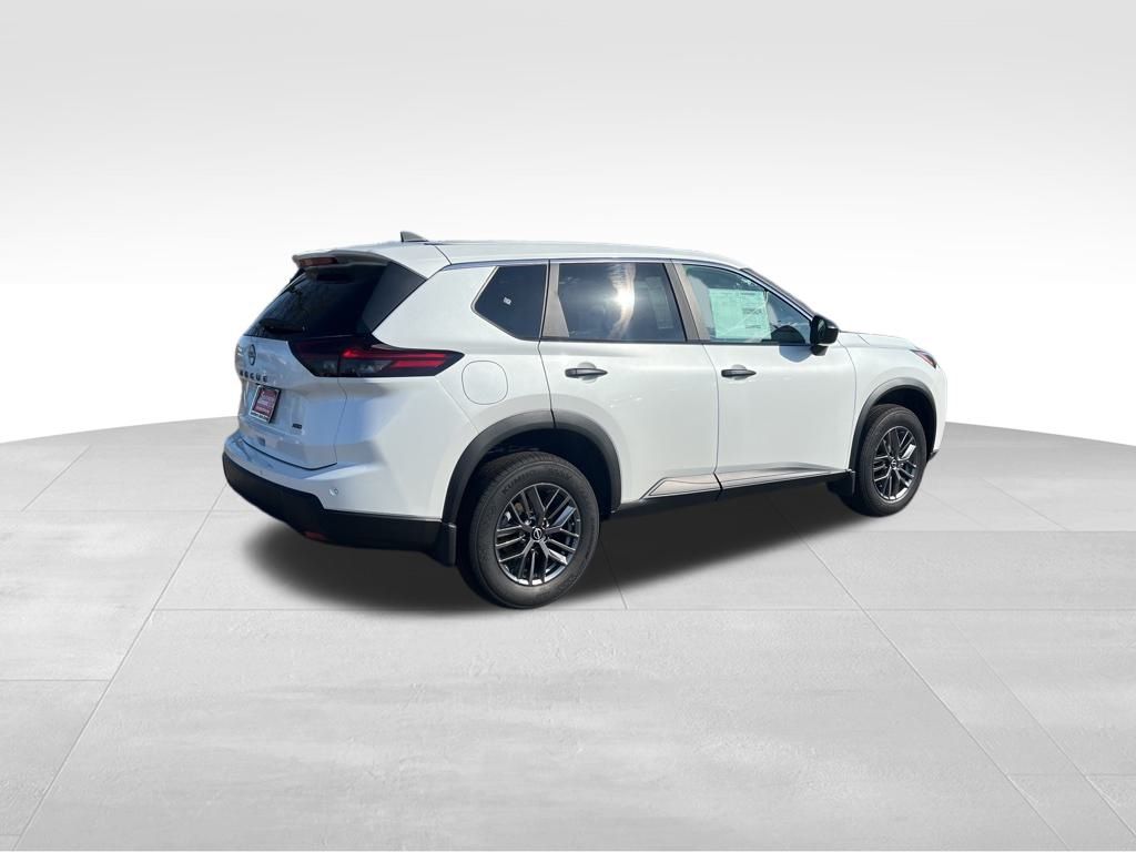 2025 Nissan Rogue S photo 4