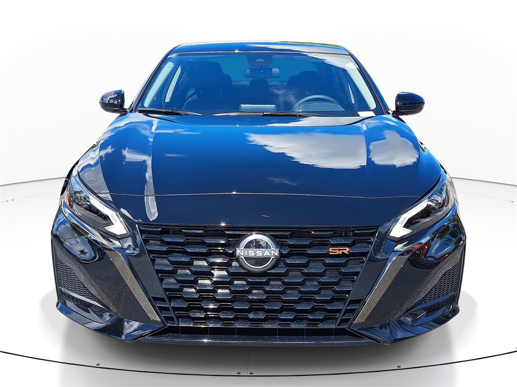 2025 Nissan Altima 2.5 SR photo 3