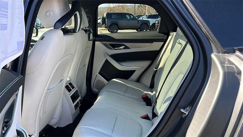 2026 Jaguar F-PACE P250 R-Dynamic S photo 24