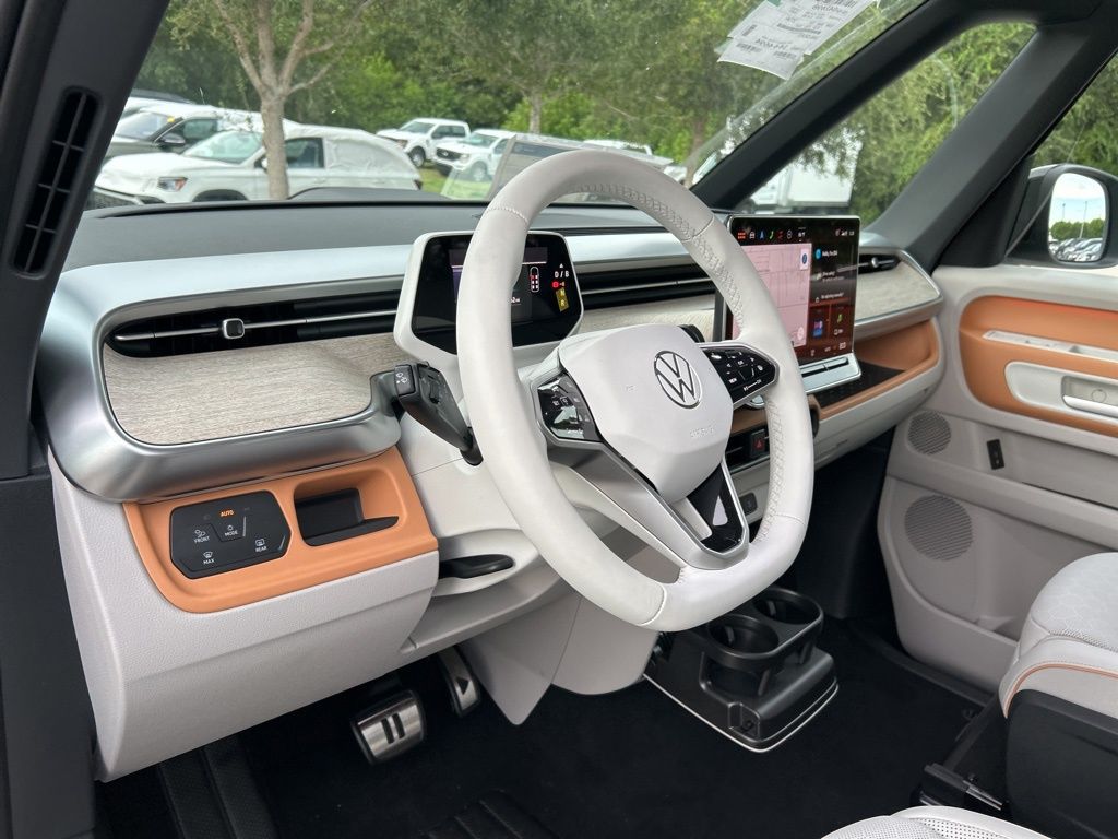 2025 Volkswagen ID. Buzz Pro Plus photo 15