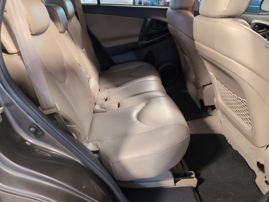 2010 Toyota RAV4 Limited photo 23
