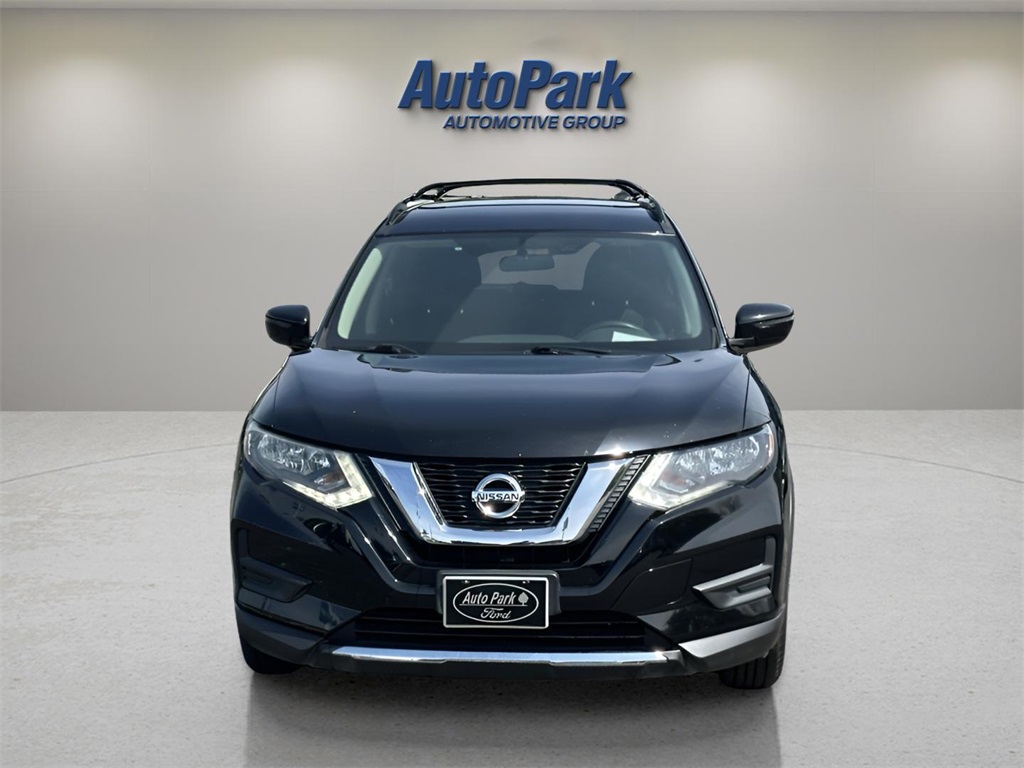 Used 2017 Nissan Rogue SV with VIN 5N1AT2MV8HC822516 for sale in La Porte, IN