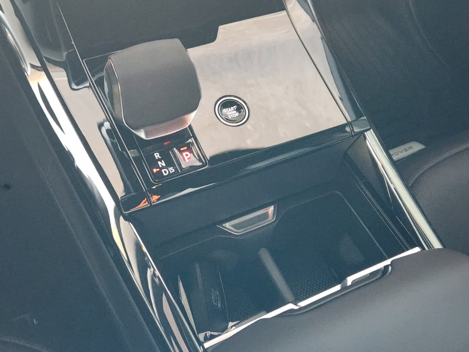 2025 Land Rover Range Rover Sport SE photo 7