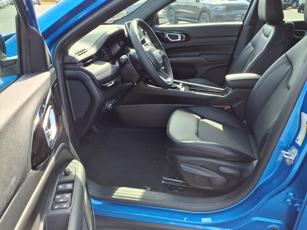2026 Jeep Compass Latitude Altitude photo 15