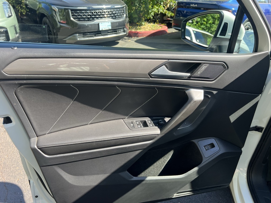 2022 Volkswagen Tiguan SE photo 8