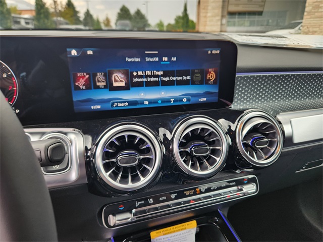 2026 Mercedes Benz GLB 250 4MATIC photo 20