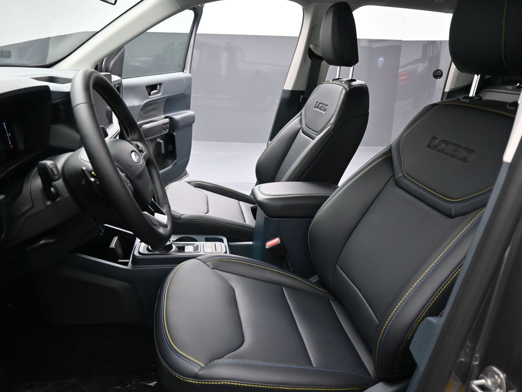 2025 Ford Maverick photo 7