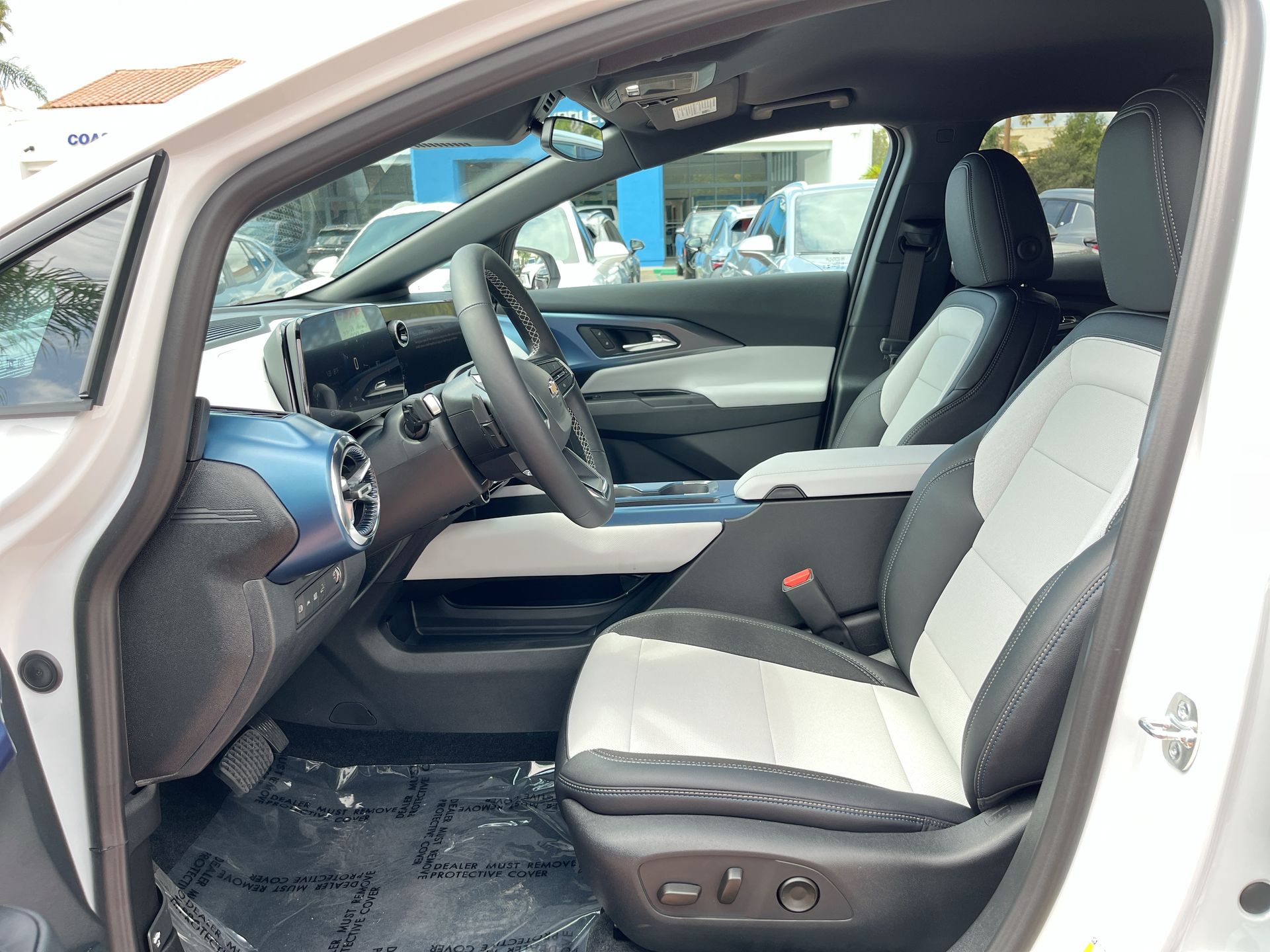 2025 Chevrolet Equinox EV 1LT photo 15
