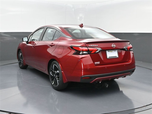 2025 Nissan Versa 1.6 SR photo 4