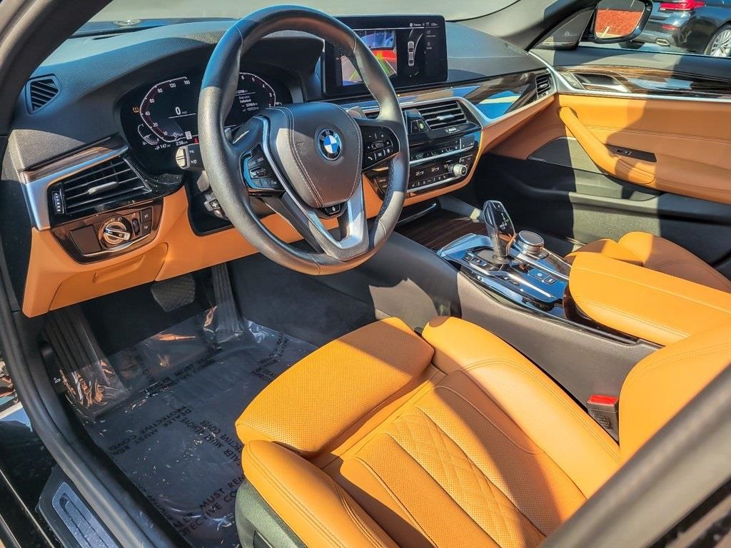 2023 BMW 530E - Image 8