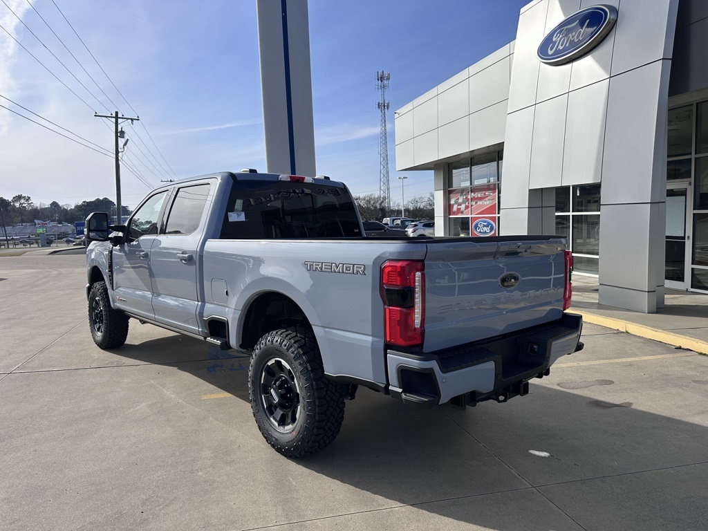 2025 Ford F-250 photo 2